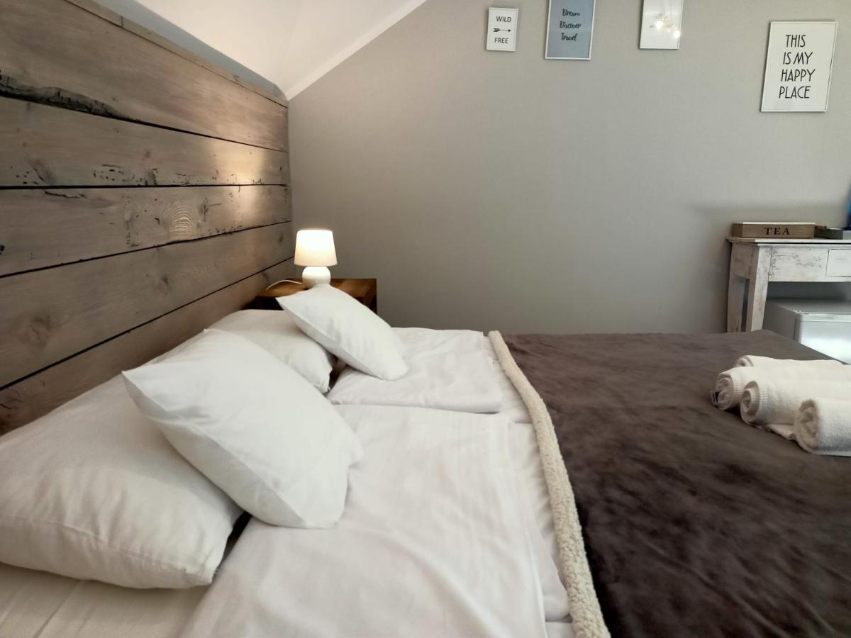 Holistyczne Ujecie Bed and Breakfast Kobyla Esterno foto